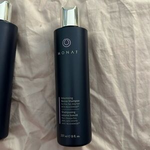 Monat volume Revive shampoo
